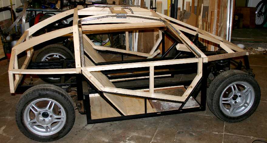Taking shape nicely - gull wing door electric buggy