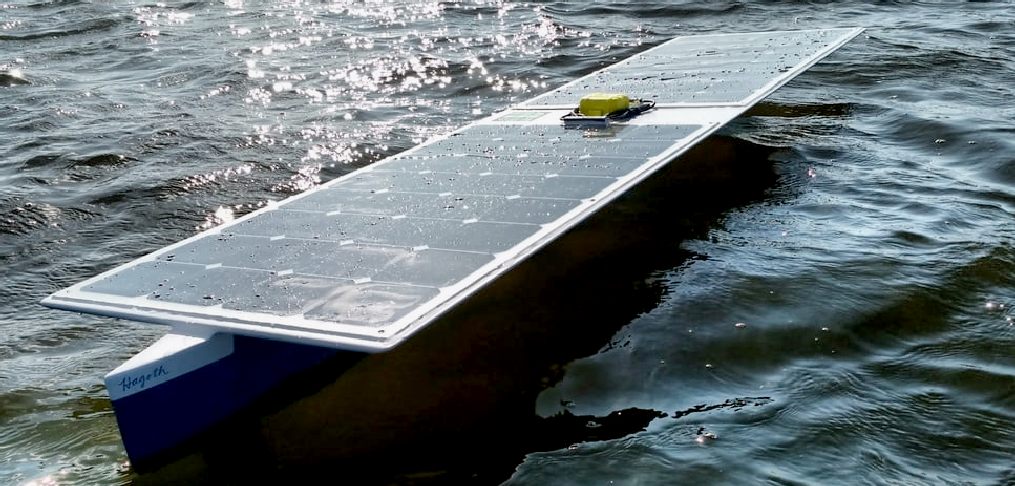 The solar powered SeaCharger