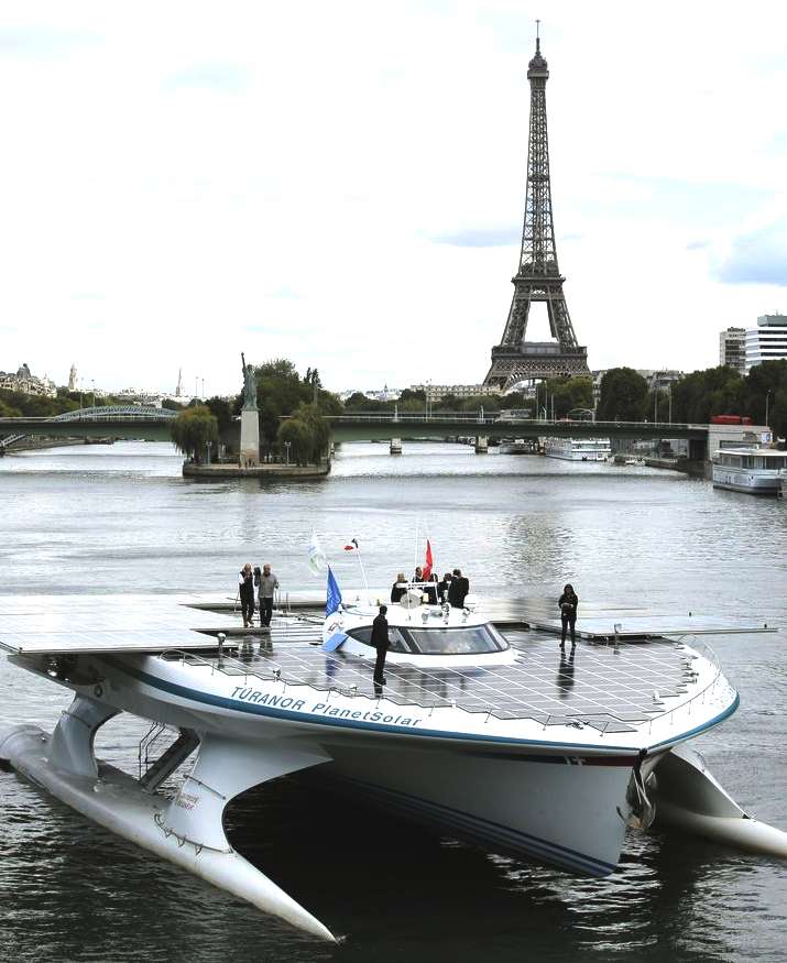 PlanetSolar in Paris