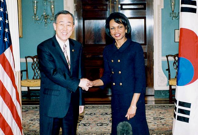 Ban Ki-moon meets Condoleezza Rice