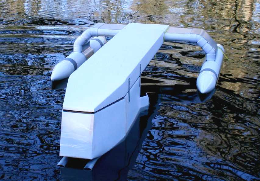 Ocean cleaning robot boat