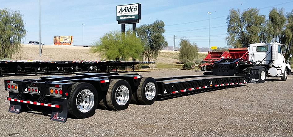 Low loader flatbed trailer and truck