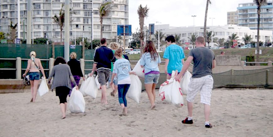 Durban beach cleanup volunteers