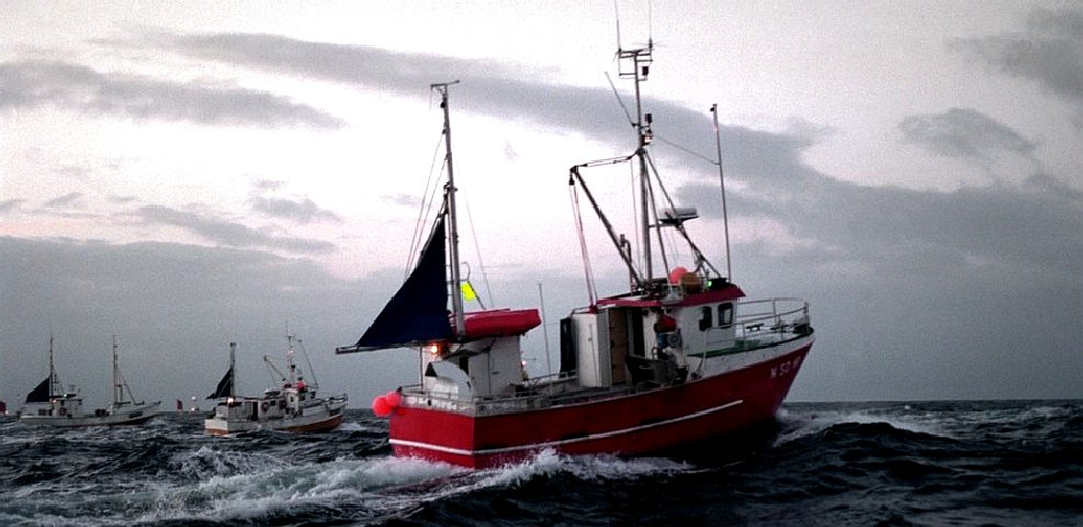 AUTONOMOUS ROBOTIC FISHING BOATS